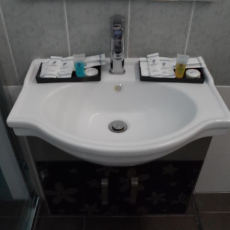 Hotel Grand Court Inn - Sungai Besar Dış mekan fotoğraf