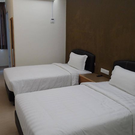 Hotel Grand Court Inn - Sungai Besar Dış mekan fotoğraf