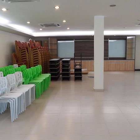 Hotel Grand Court Inn - Sungai Besar Dış mekan fotoğraf