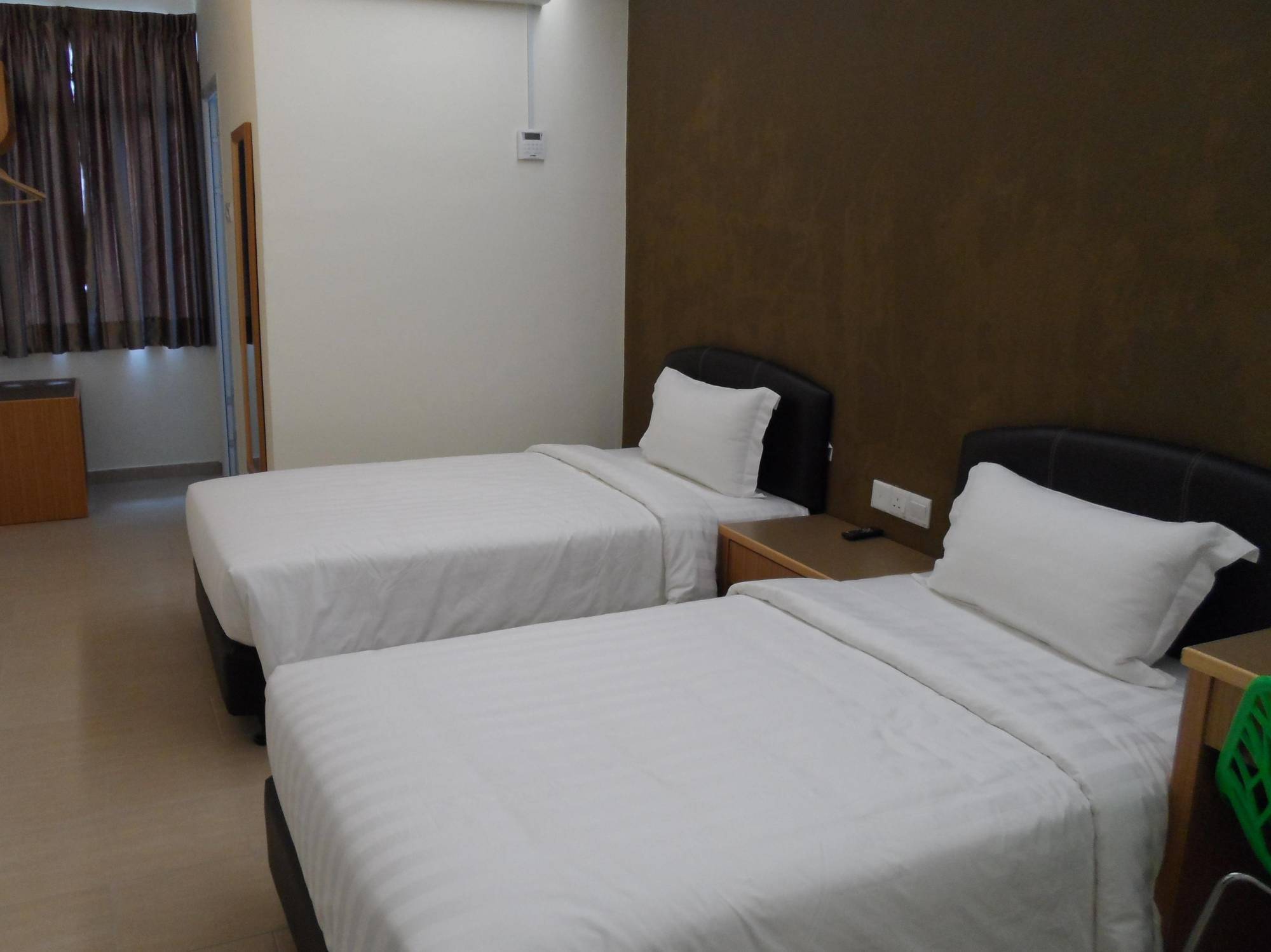 Hotel Grand Court Inn - Sungai Besar Dış mekan fotoğraf